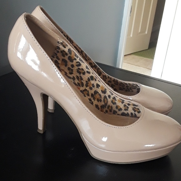 SOLD - Picture 2 of 3